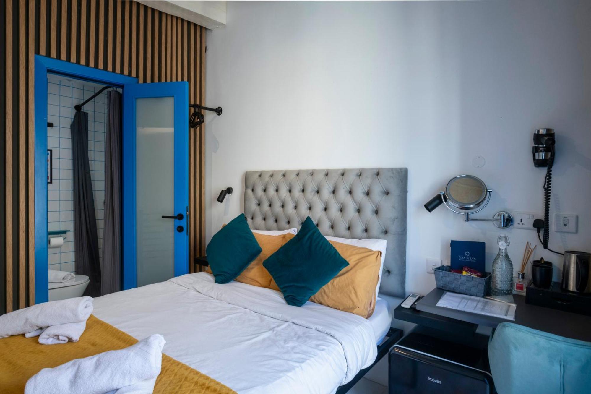 Mandera'S Boutique Suites & Dorms La Valette Extérieur photo