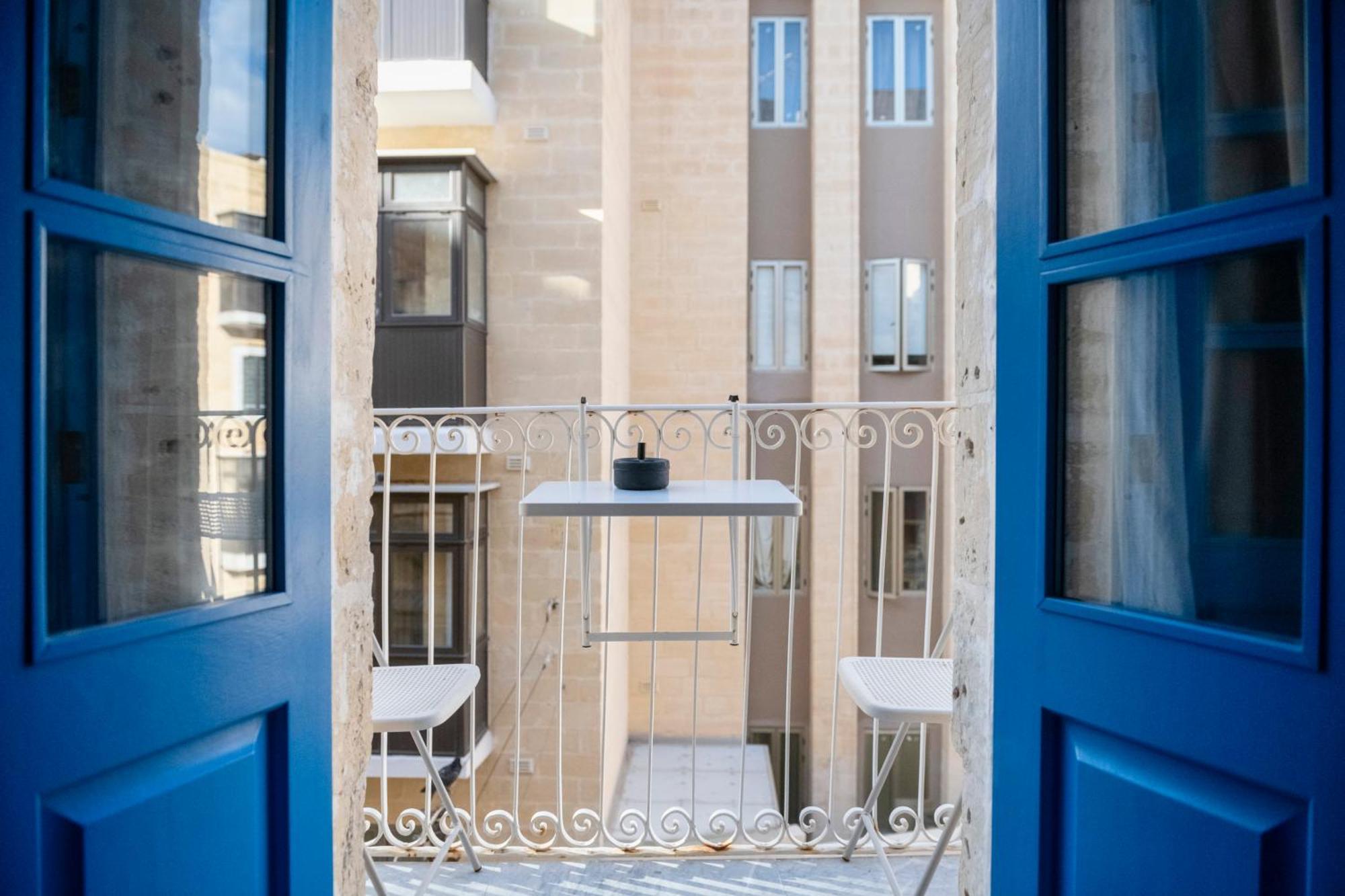 Mandera'S Boutique Suites & Dorms La Valette Extérieur photo