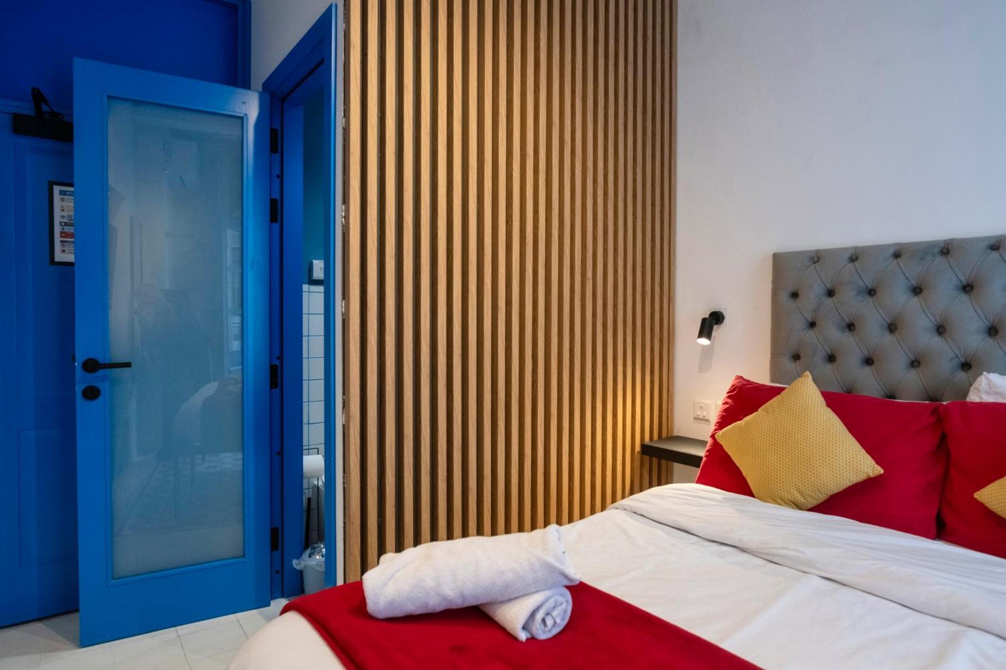 Mandera'S Boutique Suites & Dorms La Valette Extérieur photo