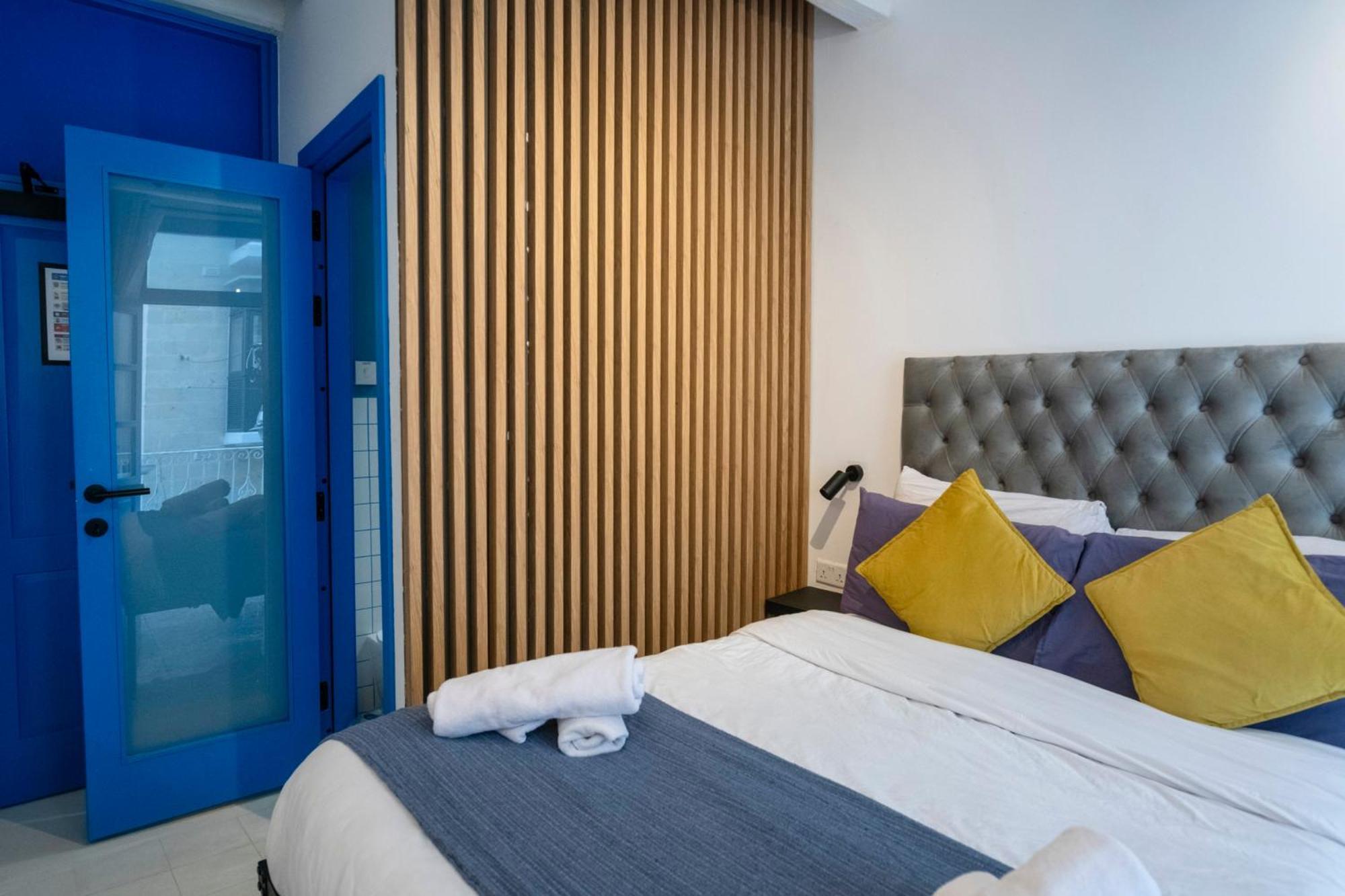 Mandera'S Boutique Suites & Dorms La Valette Extérieur photo