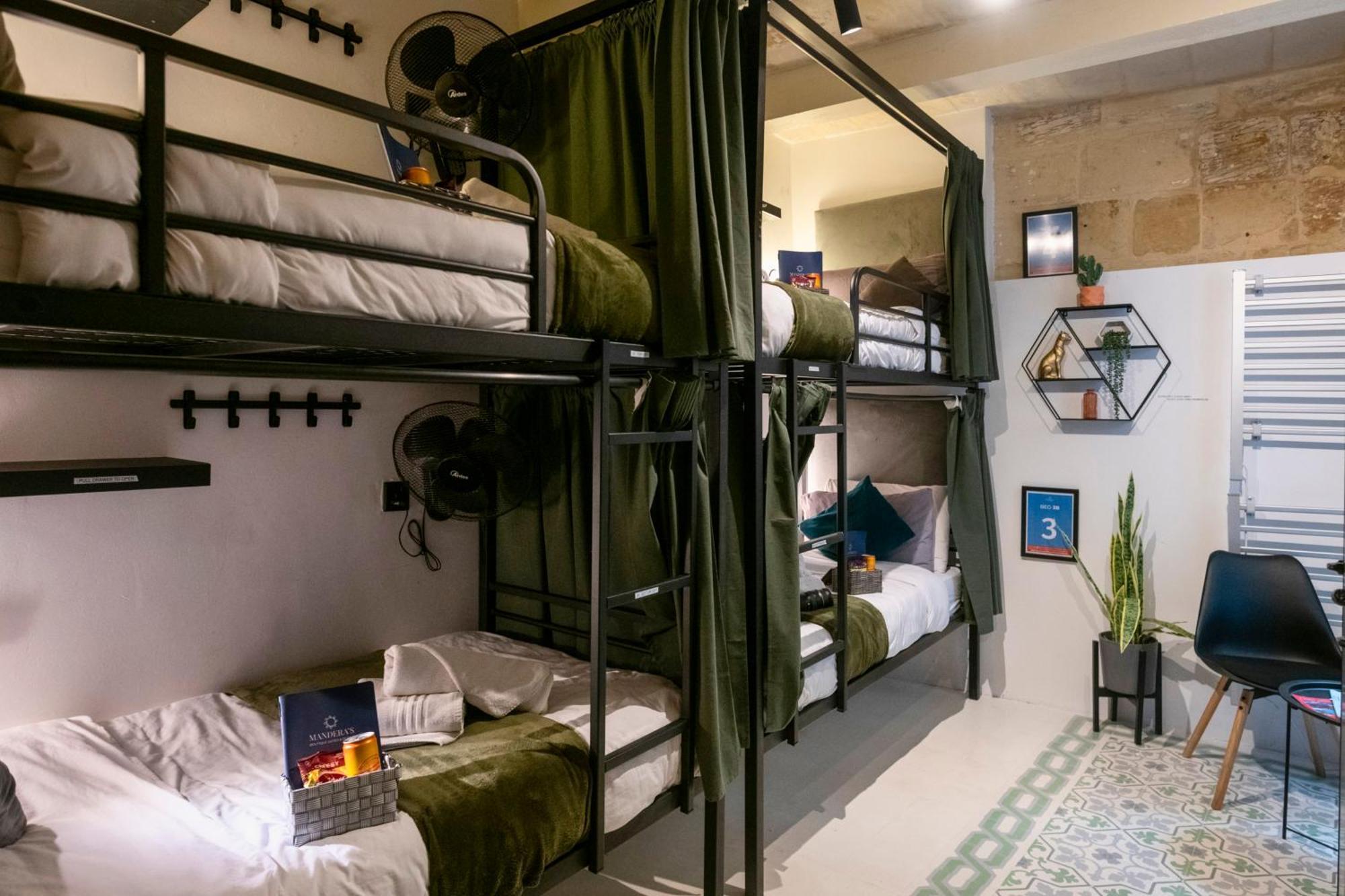 Mandera'S Boutique Suites & Dorms La Valette Extérieur photo