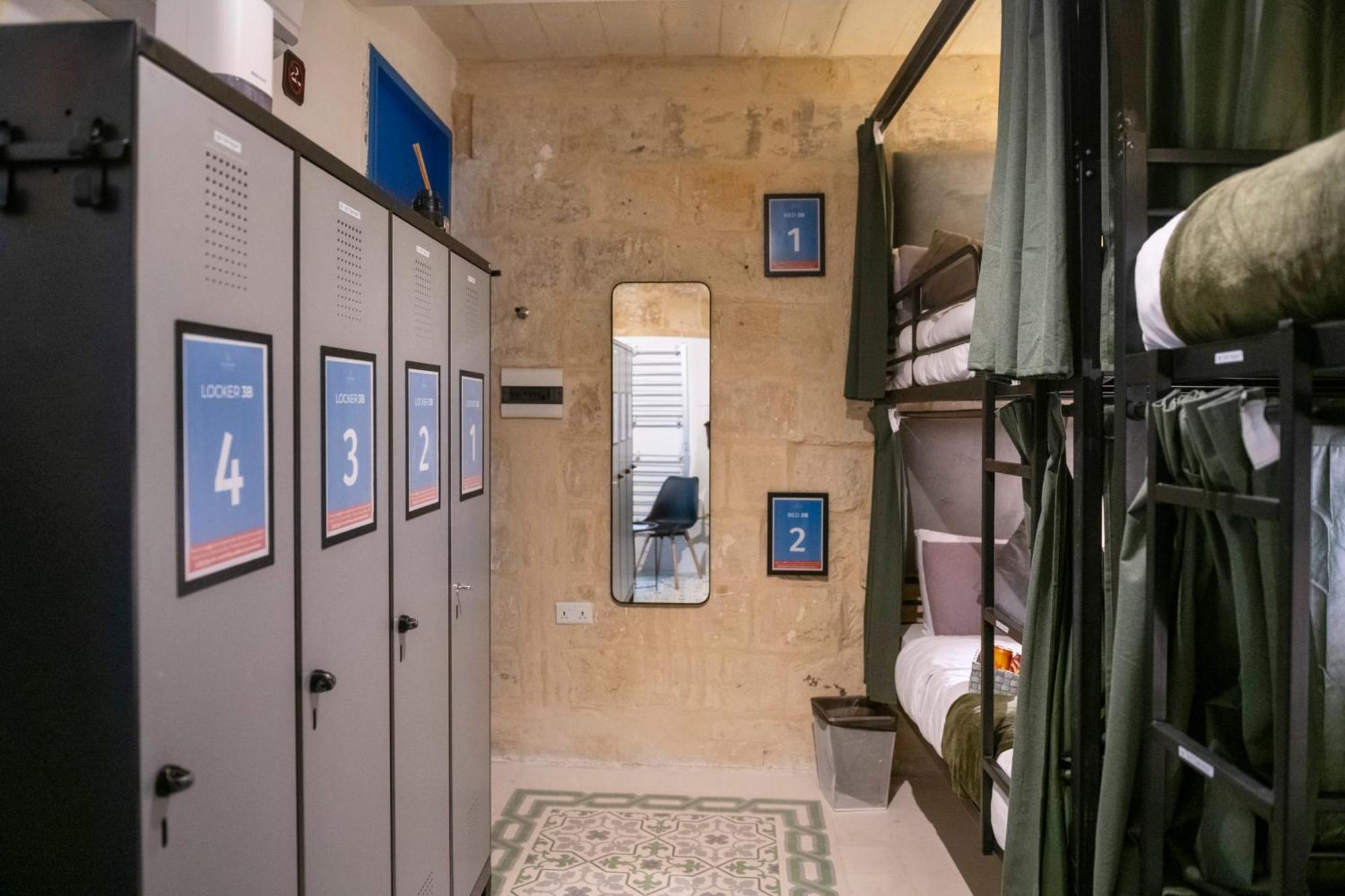 Mandera'S Boutique Suites & Dorms La Valette Extérieur photo